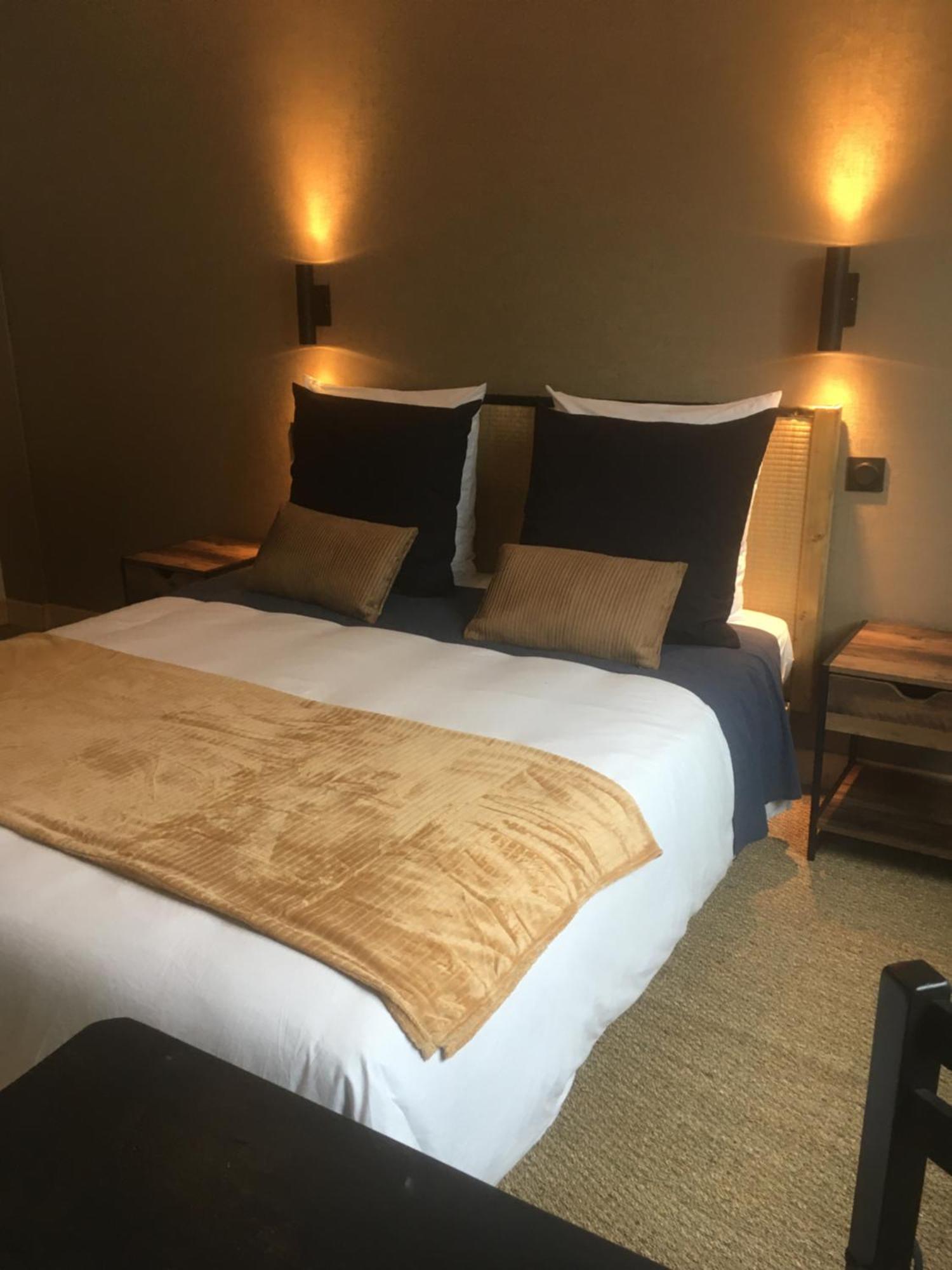 Les Remparts Bed & Breakfast Châteauneuf-du-Faou Dış mekan fotoğraf